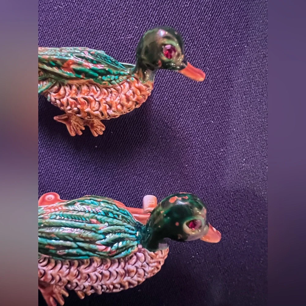 2Pc Gerry’s Small Duck Brooches GUC!